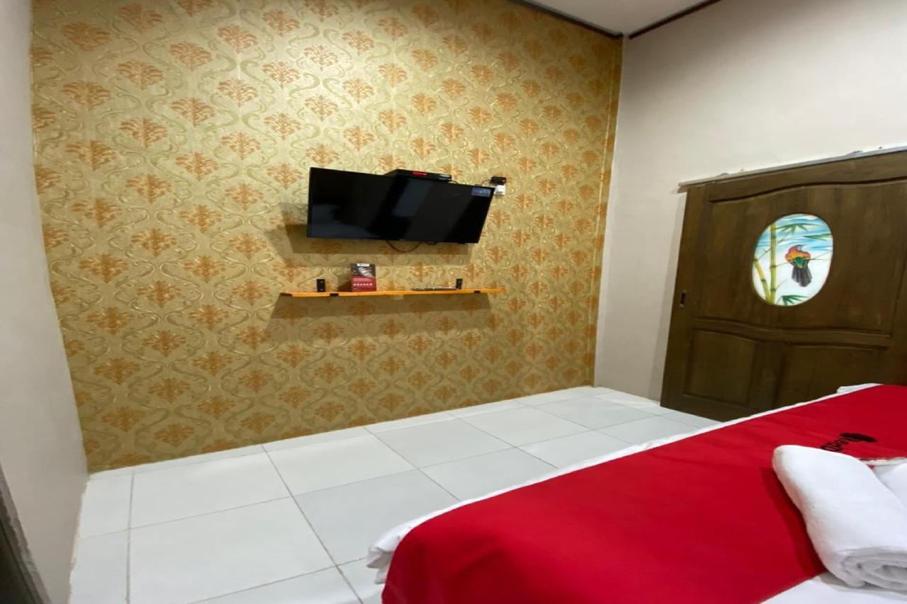 Reddoorz Near Mojokerto Train Station Hotel Kültér fotó